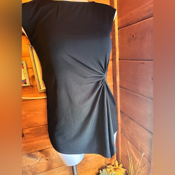 Absolutely gorgeous White House Black Market formal dress shirt! - Picture 5 of 8